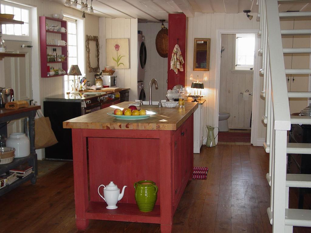 La Maison Ancestrale Guerard Saint-Laurent-de-l'ile d'Orleans Rom bilde