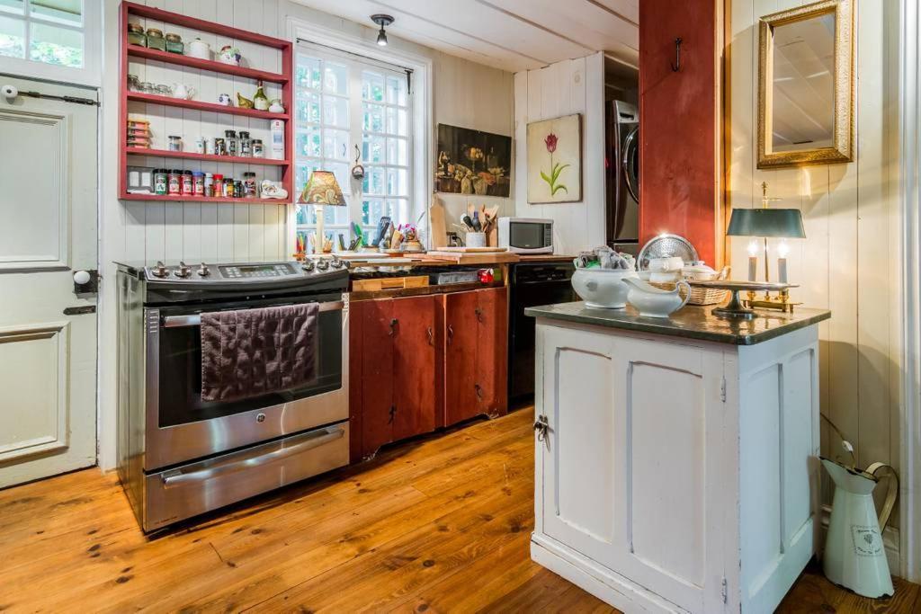 La Maison Ancestrale Guerard Saint-Laurent-de-l'ile d'Orleans Eksteriør bilde